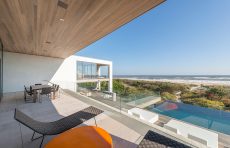modern beachfront bridgehampton barnes coy architect deck